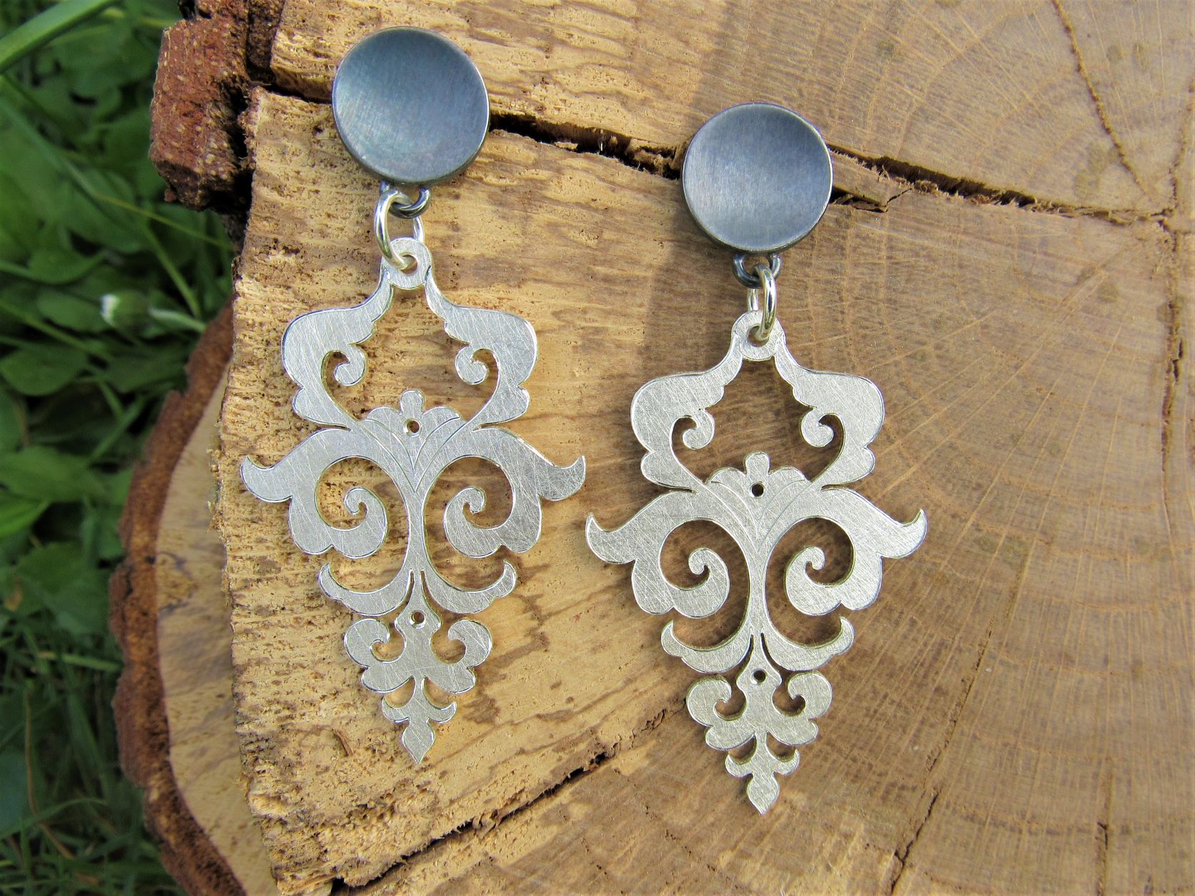 Ohrstecker mit Pendel